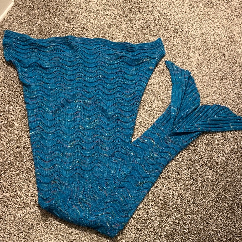 Blue Mermaid Tail Blanket